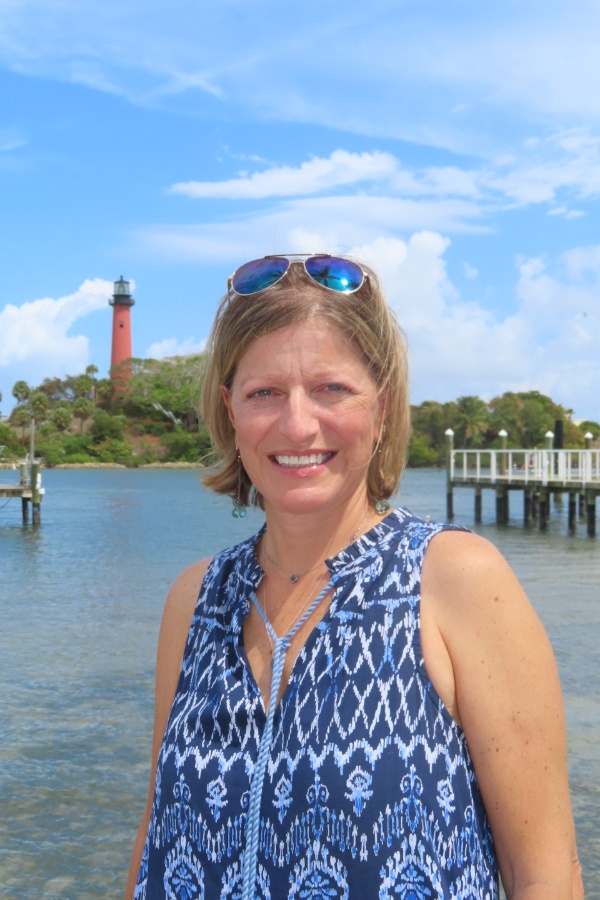 Cruise Brothers Travel Agent Heidi Stolowitz